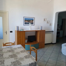 Beach House, Laigueglia — photo 2