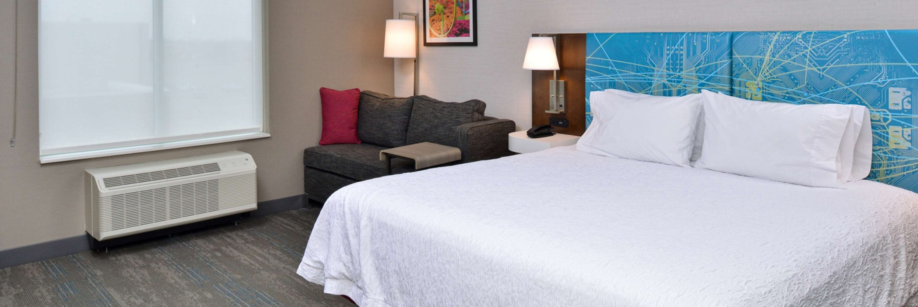 Hampton Inn & Suites Adrian, Эйдриан — фото 1