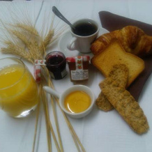 Logis Auberge De La Tour, 瓦勒罗 — 照片 5