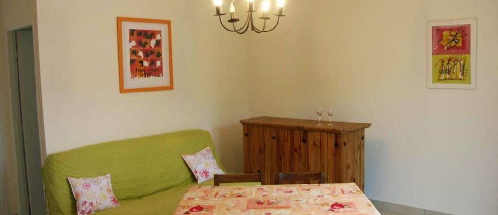 Maison de 2 chambres avec jardin clos et wifi a Marsillargues, 马尔齐亚格 — 照片 1