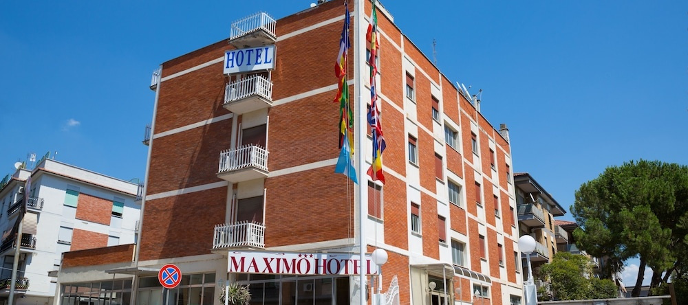 Maximo Hotel, Tivoli — photo 1