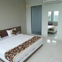 Sukh Sagar Gir Resort, 萨赞 — 照片 4