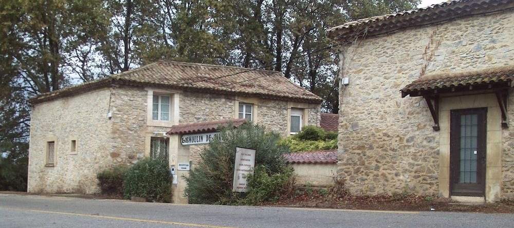 L'Auberge du Moulin de la Tave, 洛登 — 照片 1