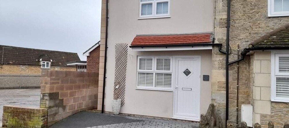 Outstanding, Modern 1-bed House in Chippenham, Chippenham — photo 1