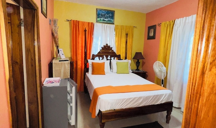 Windbreak Villa, Buff Bay — photo 1