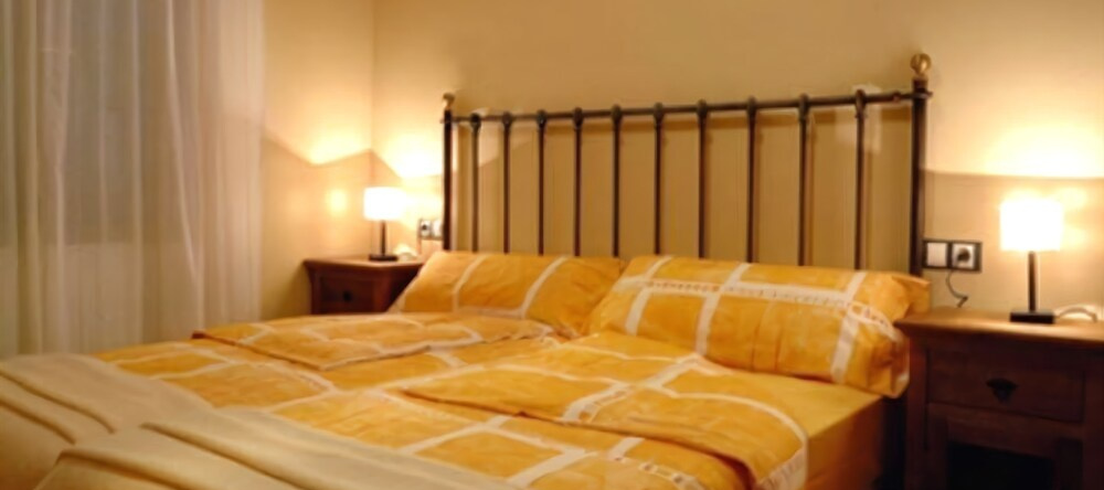 Apartamentos La Borda de Marco, 别斯卡斯 — 照片 1