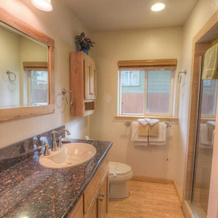 South Lake Tahoe - 4 BR Home Pet Friendly Lakefront - LTA 8044, 南太浩湖 — 照片 3
