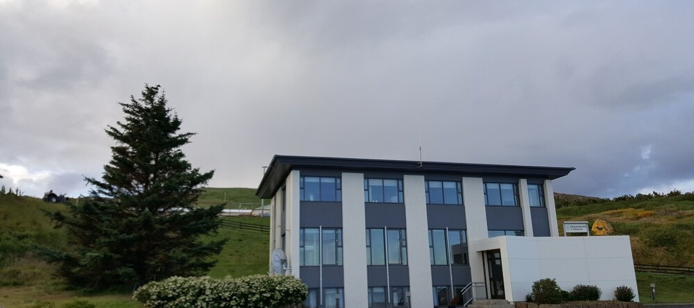 Visit Holmavik Guesthouse, 霍尔马维克 — 照片 1