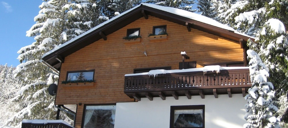 Private Chalet With Sauna in Afritz am See Carinthia, 特雷芬-滨奥西亚赫湖 — 照片 1