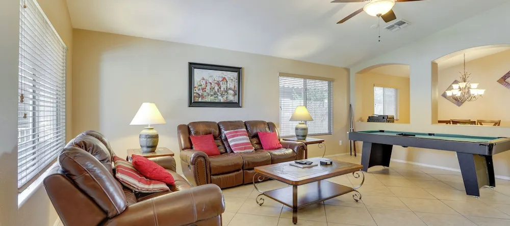 Near Golfing: Avondale Home w/ Heated Pool!, 埃文代尔 — 照片 1