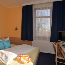 Hotel Am Hohen Schwarm, 萨尔费尔德-萨勒 — 照片 2