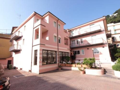 Hotel Mambo, Laigueglia — photo 1
