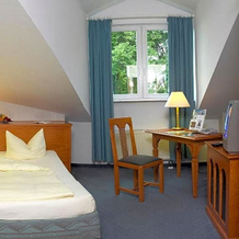 Hotel Flörsheimer Hof, Floersheim — photo 2