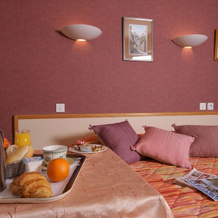 Hotel Auberge de la Providence, 圣弗卢尔 — 照片 4