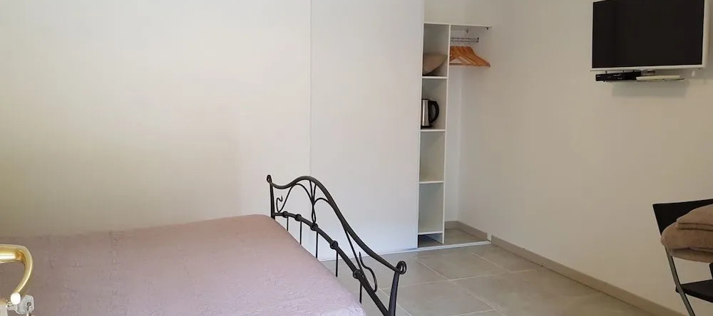 Chambre d'hôte l'Occitane, 屈屈尼昂 — 照片 1