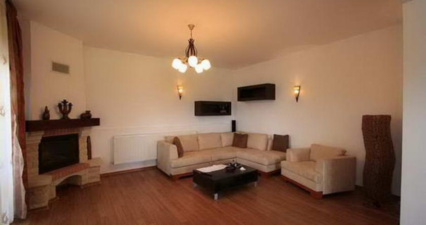 Partyhouse, Ramnicu Valcea — photo 1