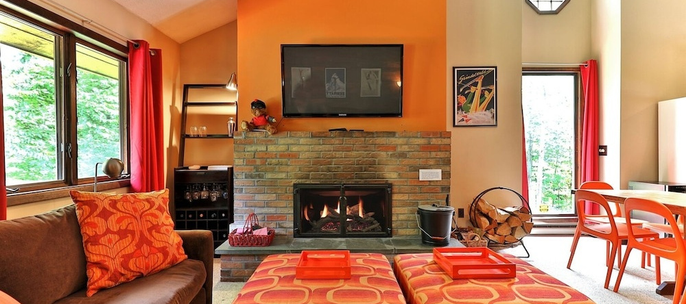 Champagne Chalet - Killington Ski House by Killington Vacation Rentals, 基灵顿 — 照片 1