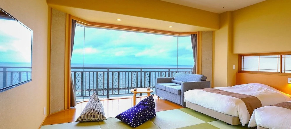 Ooedo Onsen Monogatari Premium Shiomiso, Murakami — photo 1