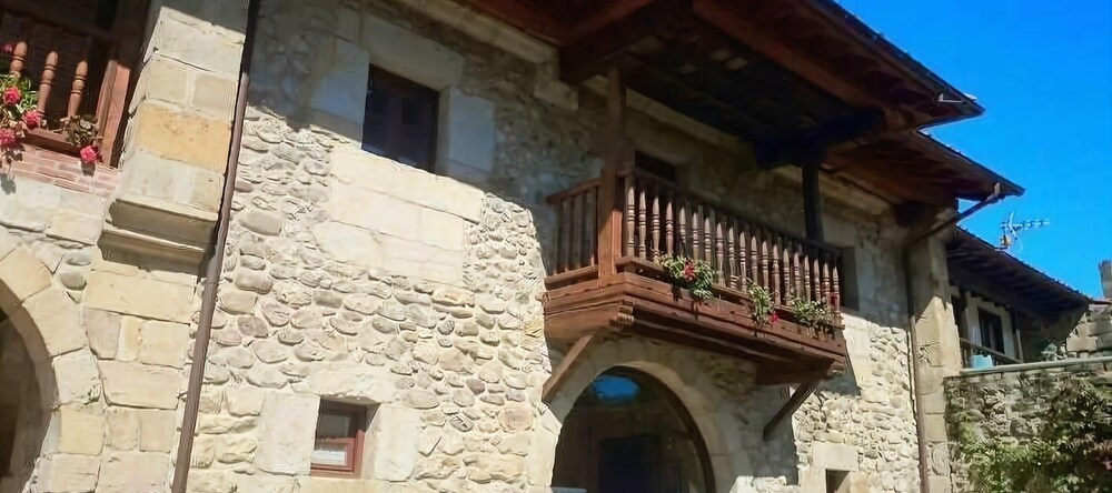 La Posada de Maria, Villanueva de la Pena — photo 1