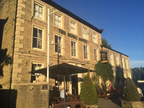 The Royal at Hayfield, High Peak — photo 1