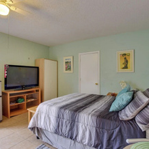 Convenient Sarasota Studio w/ Lush Backyard!, 惠特菲尔德庄园 — 照片 3