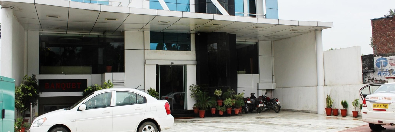 Hotel Gangotri, 巴哈德拉巴德 — 照片 1