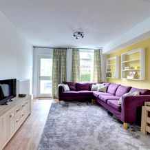 Spacious Holiday Home With Lovely Garden, Ideal Location in South Wales, 拉尼德洛斯 — 照片 3