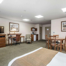 Quality Suites Drummondville, Drummondville — photo 3