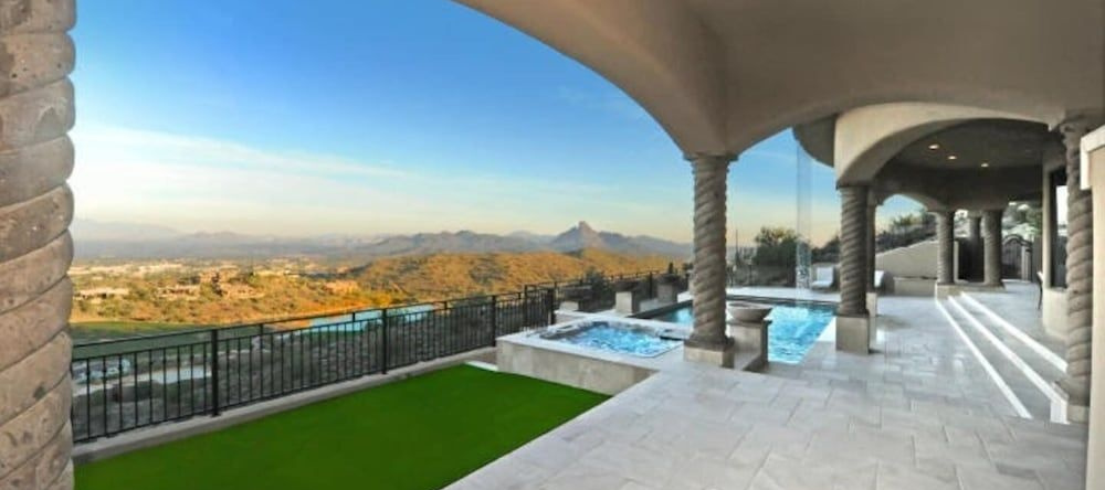 Tuscan Beauty With Incredible Views!, Фаунтин-Хиллс — фото 1