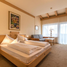 Hotel Taushof, Scena — photo 2