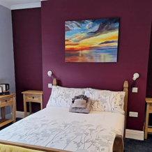 Room-Comfortable And Spacious Double En-, Cranleigh — фото 3