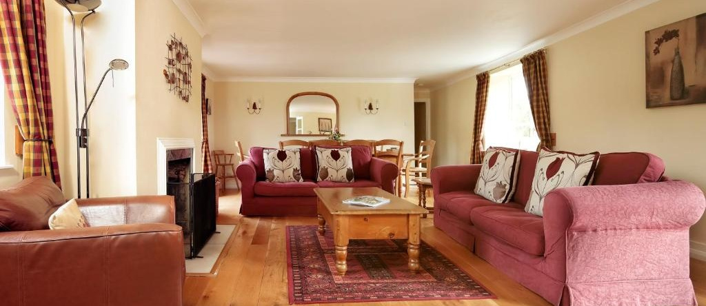 Long Barn Holiday Cottages, 阿博茨克斯韦尔 — 照片 1