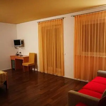 Hotel Capri, 蓬泰内莱阿尔卑 — 照片 4