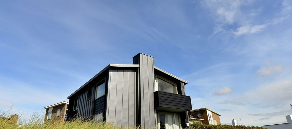 Uniquely Located Apartment with a Sea View Just a Few Metres From the North Sea, 滨海贝亨 — 照片 1