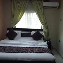 Celia's Hotel And Suites, Абеокута — фото 4