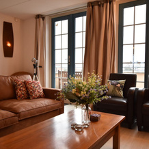 Exclusive Holiday Home Floating on a Lake in Friesland, 瓦恩斯 — 照片 3