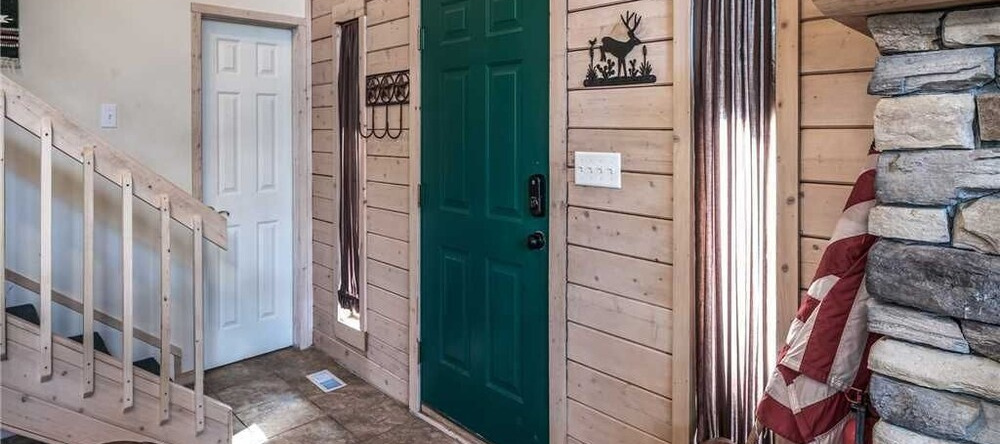 Wine N Pines - Two Bedroom Cabin With Hot Tub, Альто — фото 1