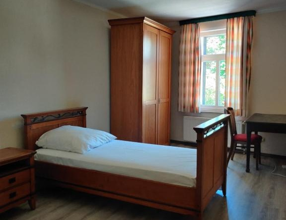 Laddu Gopal Hotel And Restaurant, Вольфсбург — фото 1