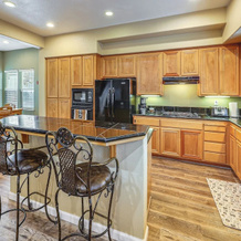 Napa Nearby! Large Home w/ Hot Tub & Dtwn Access, 赛桑城 — 照片 3