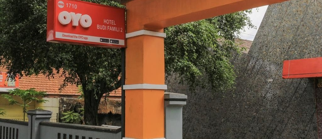 OYO 1710 Hotel Budi Famili 2 Syariah, 西亚米斯 — 照片 1