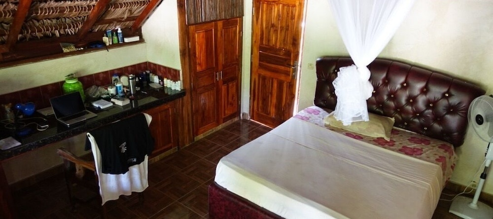 Lualemba Bungalows, Немберала — фото 1