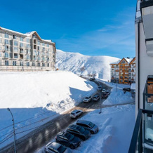 Double Mountain View Appartment New Gudauri Twins, Гудаури — фото 3