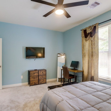 Chic Texas Abode W/ Patio & Fenced-In Yard!, Томбал — фото 2