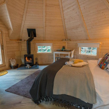 Hobbit Cabin For 2 - Outdoor Bath / Wood Burner, Карлук — фото 5