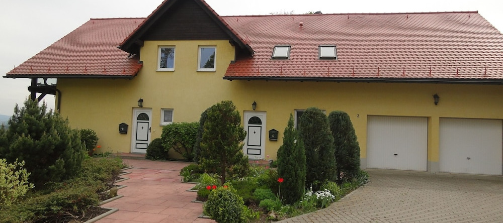 Ferienwohnung Schloss Schönberg, Bad Brambach — photo 1