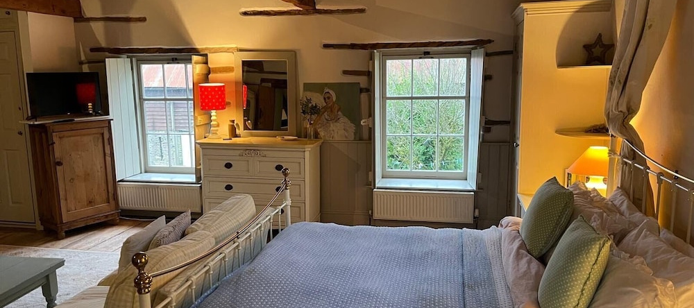 15th Century 6-bed Farmhouse, Sleeps 11, Pets Ok, 费林法赫 — 照片 1