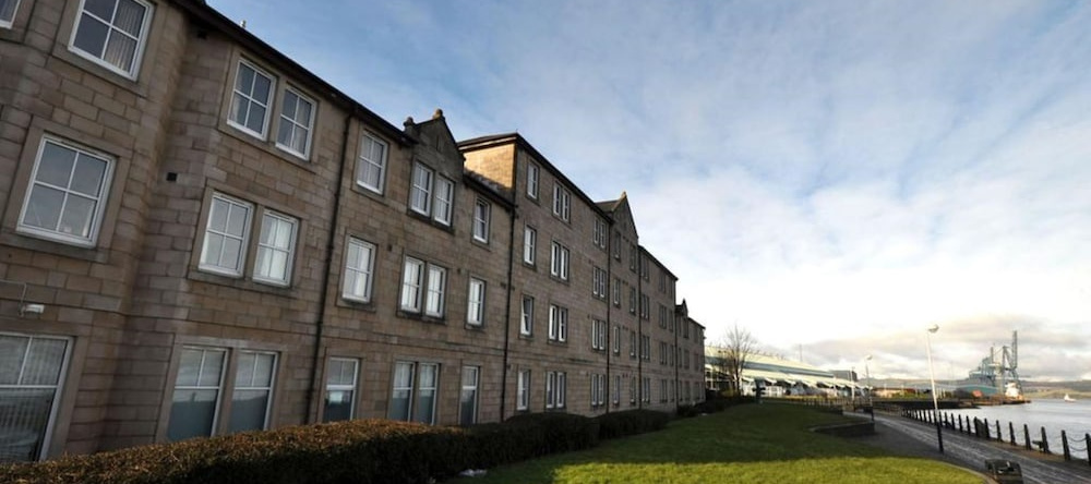 Greenock Hall's Waterfront Complex, 格里诺克 — 照片 1