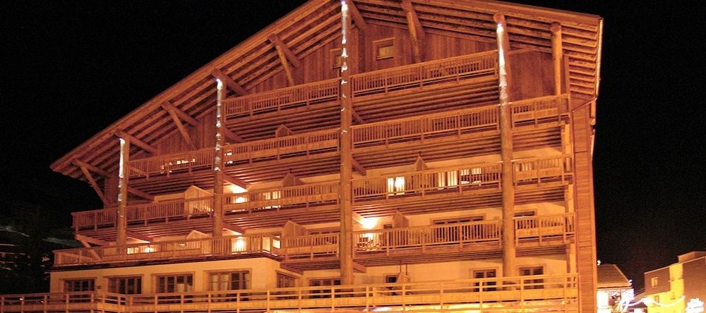 Residence Le Cortina, 莱德萨阿尔卑斯 — 照片 1