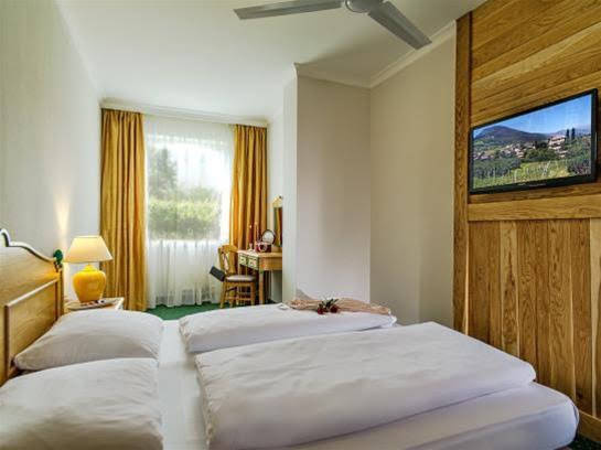 Hotel Tirolensis, Tesimo — photo 1