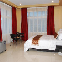 Rudang Berastagi Hotel, 贝拉斯特吉 — 照片 3
